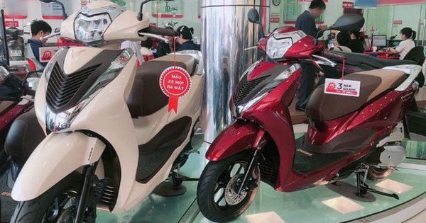 Giá xe Honda SH Mode 2022, Honda Lead đột ngột rơi tự do, giảm đáng kể lên đến 8 triệu đồng tại các đại lý