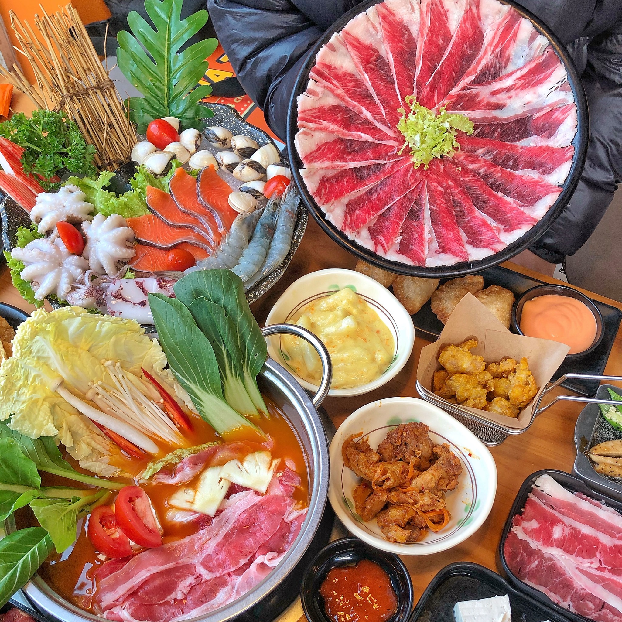 Lẩu Phan Phùng Khoang: Trải nghiệm buffet lẩu phổ biến tại Hà Nội – Mytour