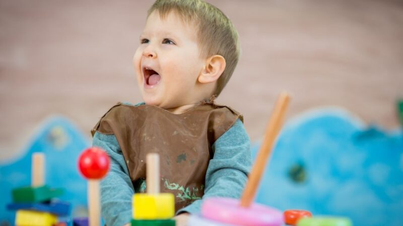 Mách cha mẹ cách làm đồ chơi theo phương pháp Montessori đơn giản